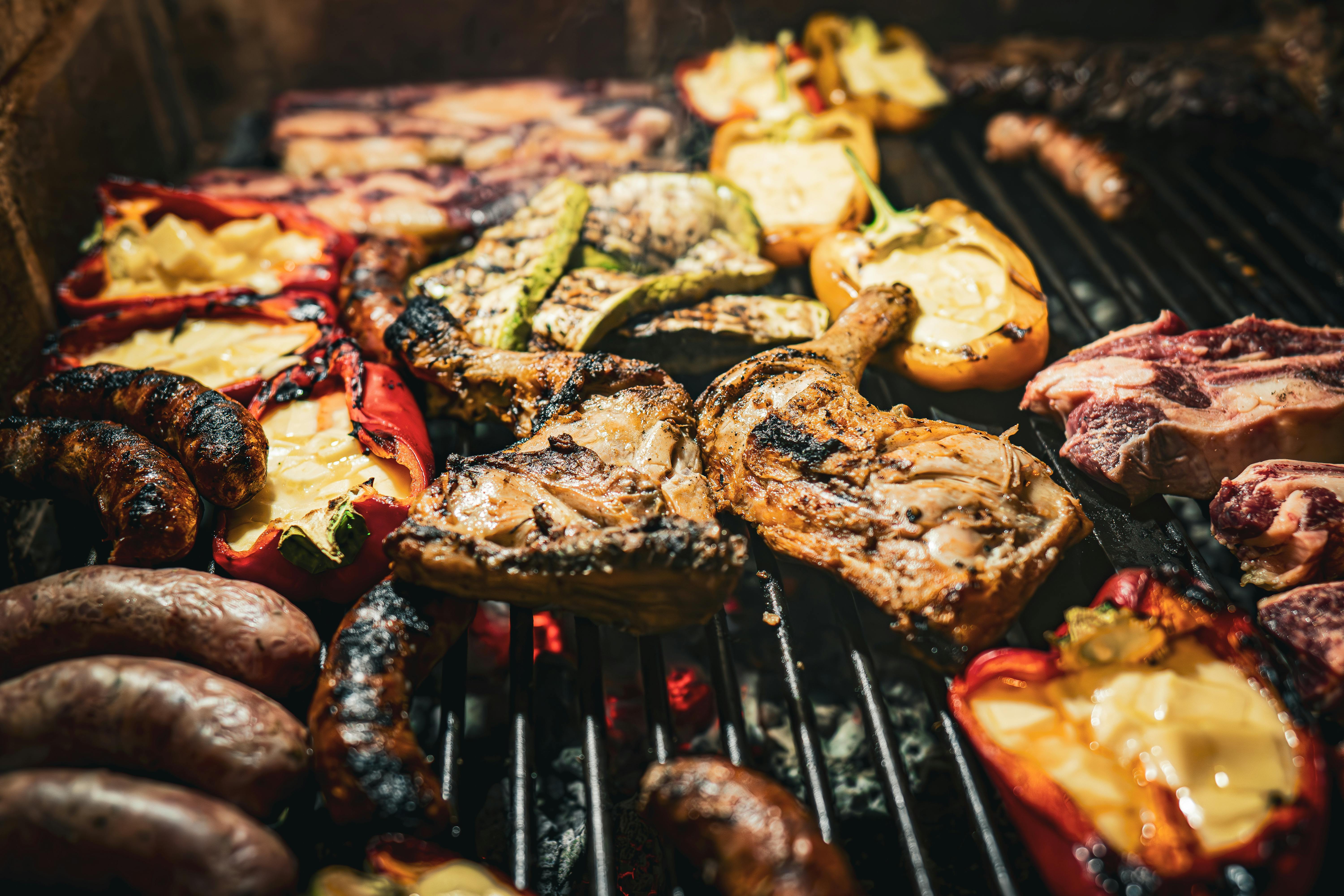 Wood-fired BBQ feast — Fire Que